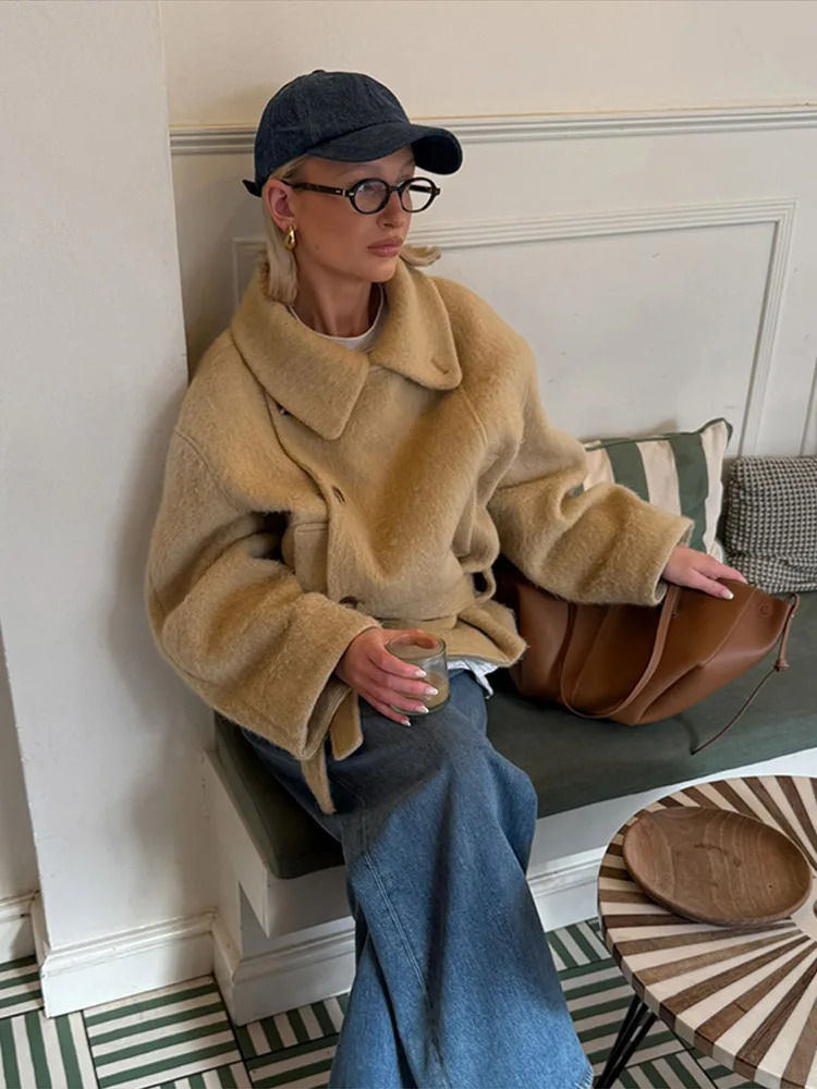 Retro Side Buttons Plush Short Coat Women Elegant Solid Lapel Tweed Coats With Belt Lady Winter Chic Classic Street Outwear 251028