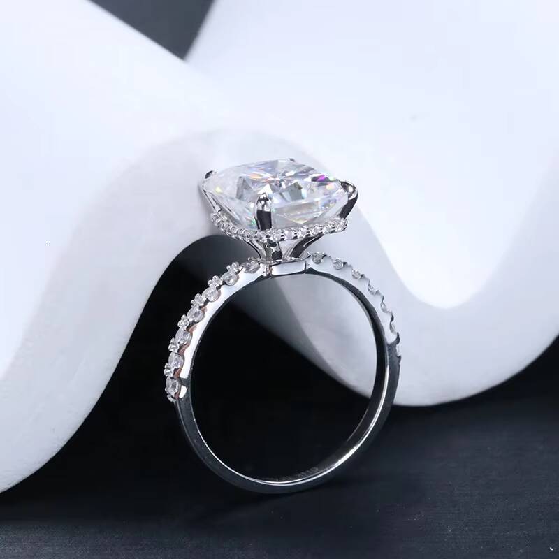 Yingma Fine Jewelry 5 Carats Radiant Diamond Moissanite Pure Gold Ring 14K Custom Wedding Ring