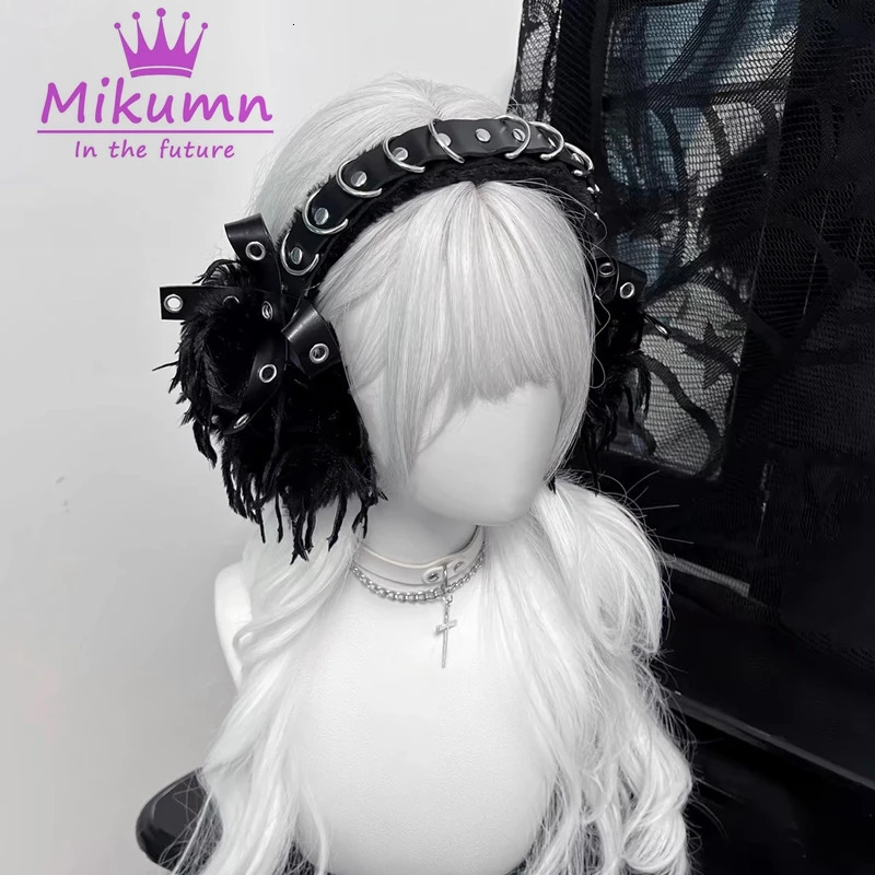 Mikumn Harajuku Women Plush Earmuffs Gothic Girls Black Furry Feather Ear Muff Punk Rivet Bow Foldable Winter Warm Earmuffs 251029