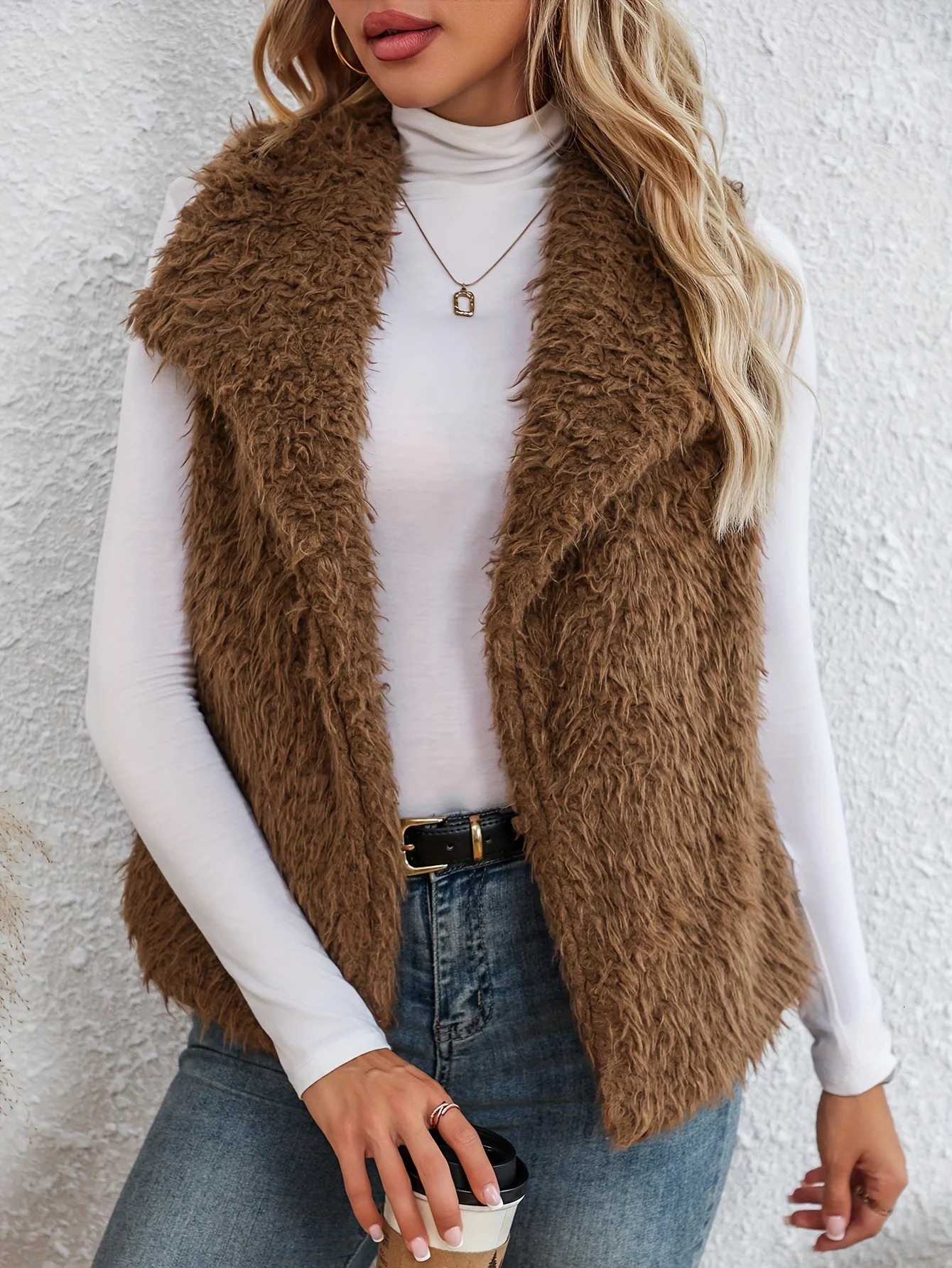 A versatile vest coat for women in autumn and winter with a waterfall collar and a front opening plush vest 251029