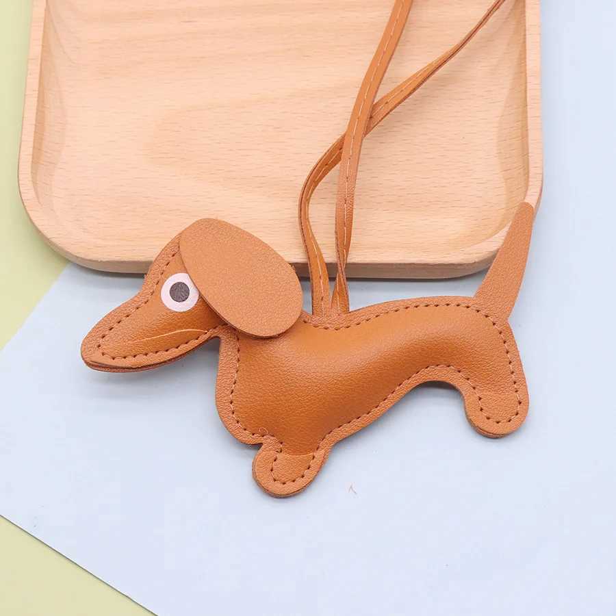 Fashion Dachshund Dog Keychain PU Leather Puppy Animal Pendant Keyring for Women Bag Ornament Valentine Day GiftW251029