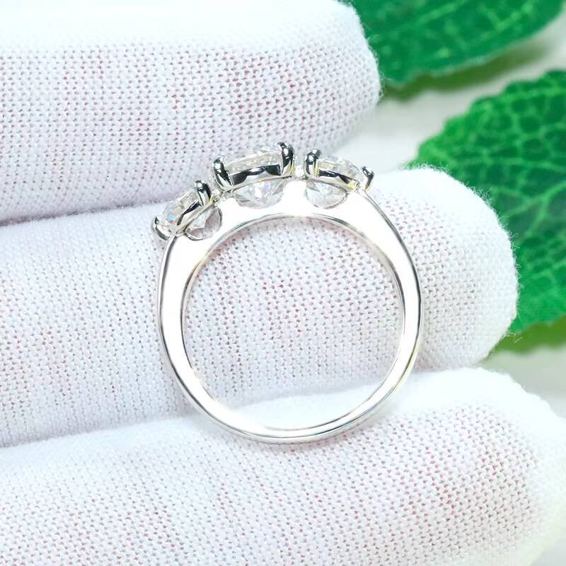 Hotsale 3 Stones Women Ring 925 Sterling Silver White Color Round Brilliant Cut VVS Trilogy 12ct Moissanite Ring for Gifts