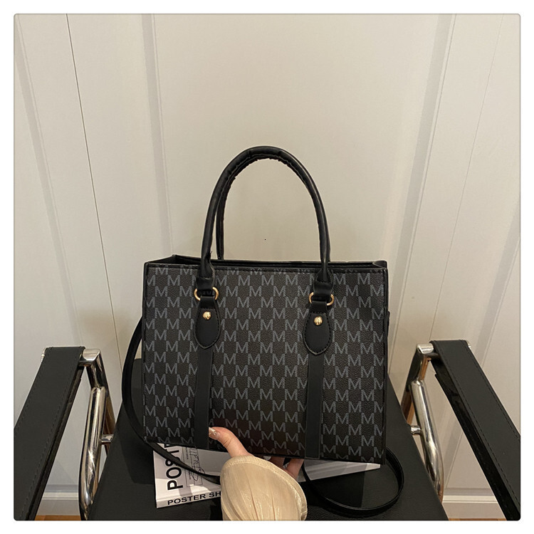 Fashion Women S Bags Leather Minimalist Black Mini Medium Zipper Designer Bag Women Daily Use Adjustable Strap Durable