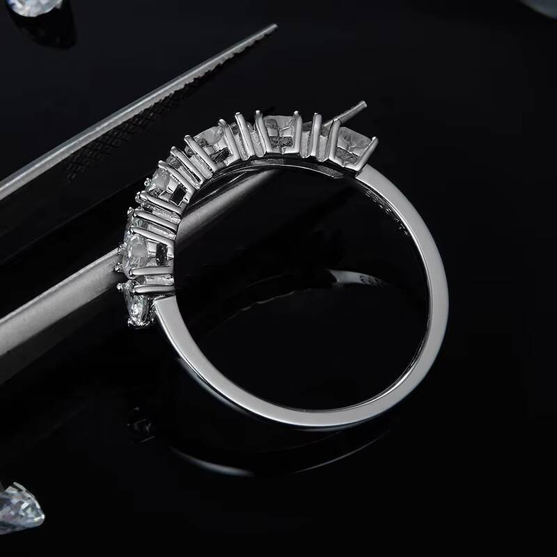 Fancy Cut Wholesale Wedding Band in 925 Sliver Colorless Moissnaite Engagement Ring Heart Cut Moissanite Ring for Women