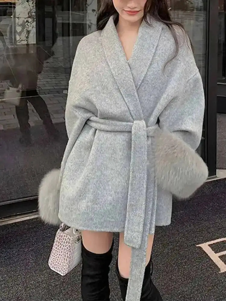 UCXQ Elegant Woolen Coat Temperament Office Lady Overcoats Fur Patchwork Long Sleeve Beautiful Womens Coats Winter 251028