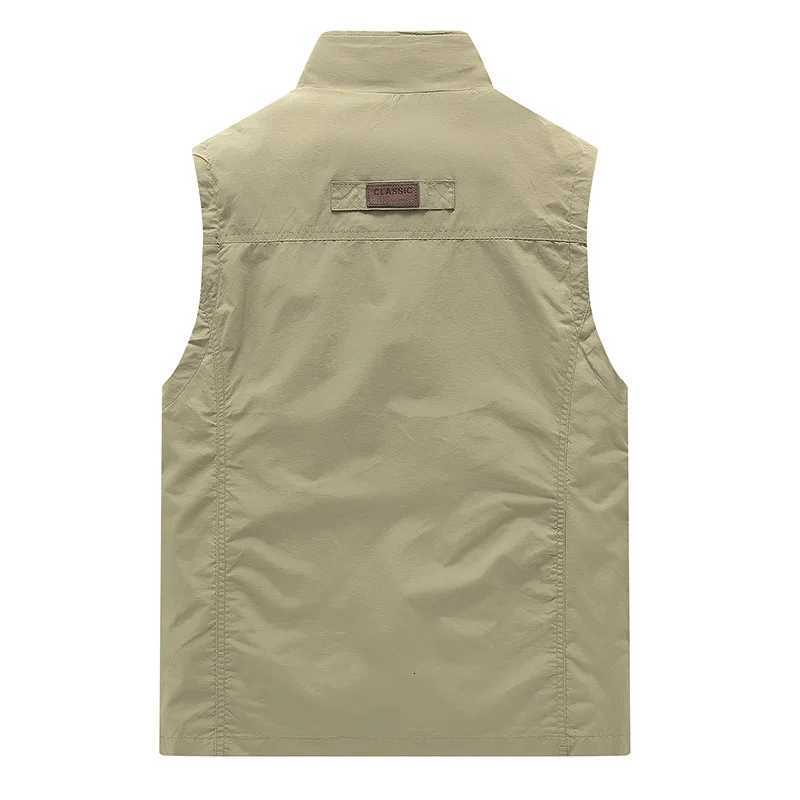 FGKKS Spring New Men Waistcoat Outdoor Leisure Solid Color Vest Young Middleaged Photography Fishing Casual Vest Jacket Male W251029