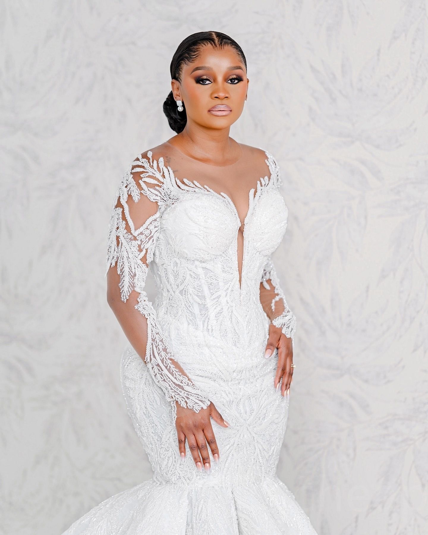 2026 Arabic Aso Ebi Plus Size Ivory Satin Mermaid Wedding Dresses Sequined Lace Sheer Neck Full Sleeves Bridal Gowns Dress O29