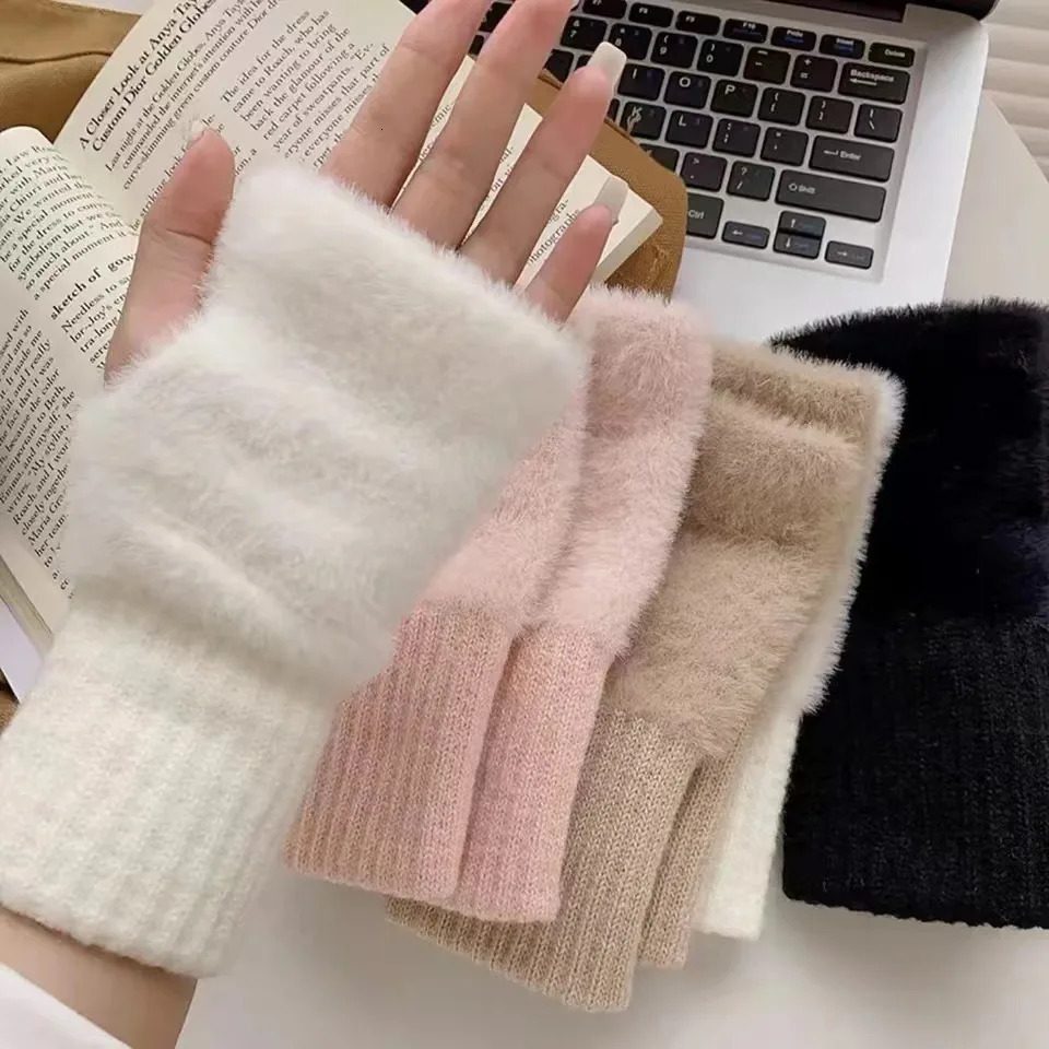 2025 Mink Fleece Half Finger Gloves for Womens Soft Winter Warmth Solid Color Plush Knitted Fingerless Gloves 251029