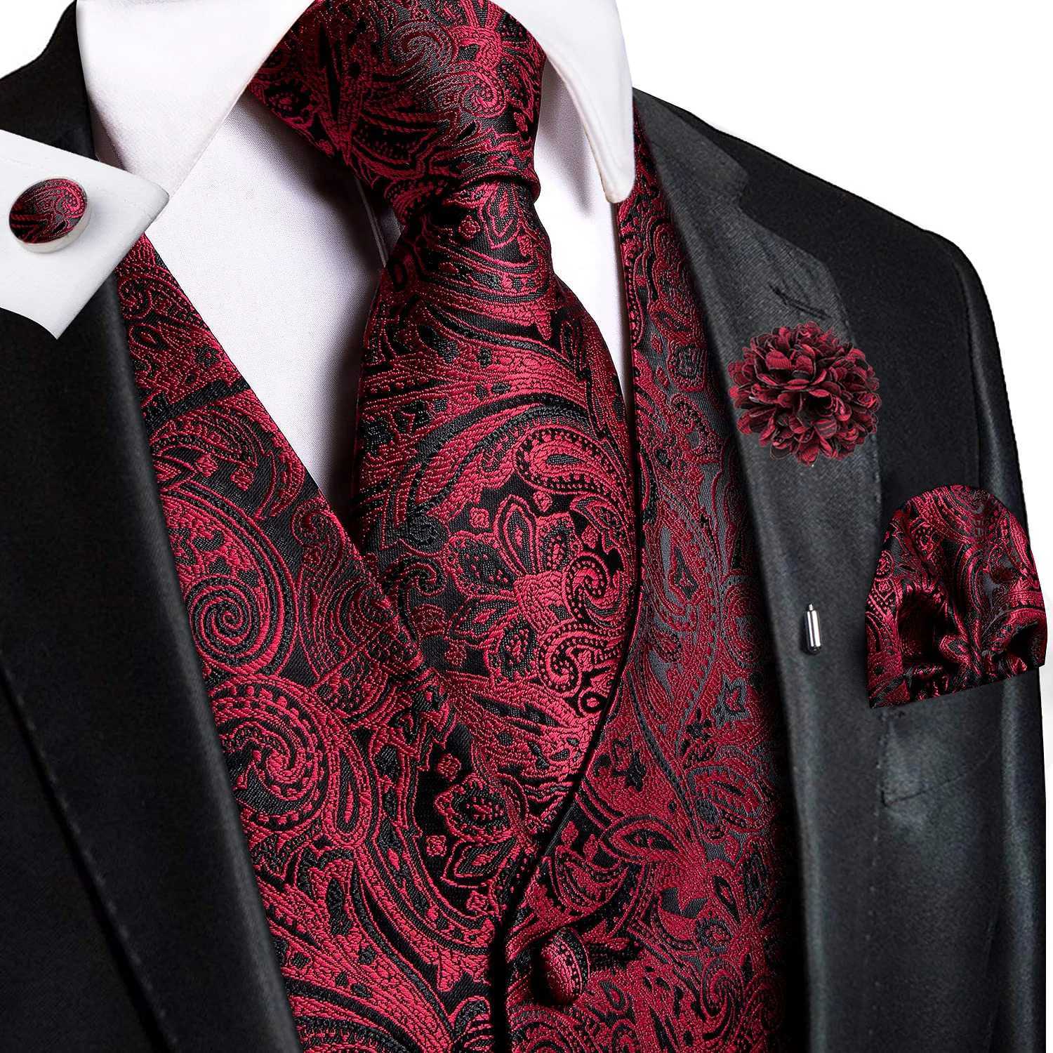 HiTie Silk Mens Vests Jacquard Waistcoat Neck Tie Hanky Cufflinks Brooch Set for Men Suit Sleeveless Jacket Wedding Business W251029