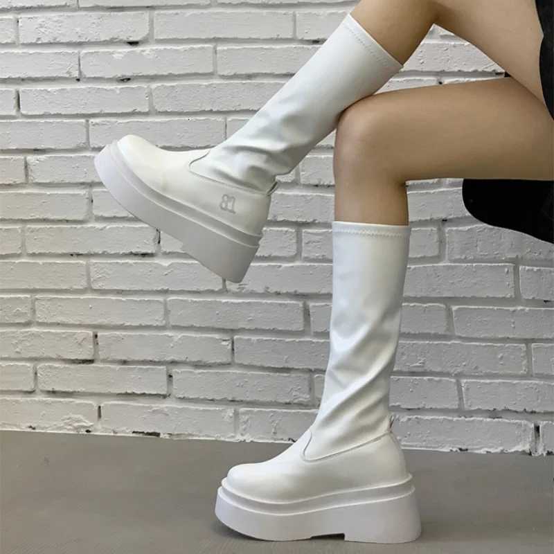 Autumnwinter New Round Toe Square Heel Fashionable Elegant Womens High Boots Thick Soles Retro Temperament Knight Boots Z251029