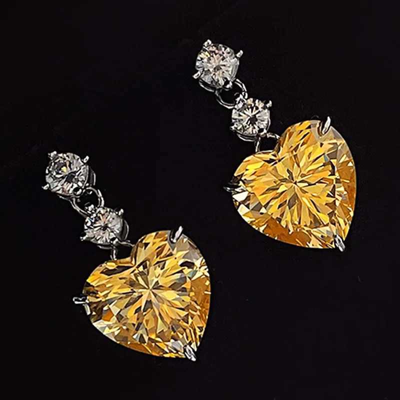 2025 New Peach Heart Earrings Inlaid with Zircon Sweet Jewelry Fashionable and Elegant Daily Matching StyleW251029