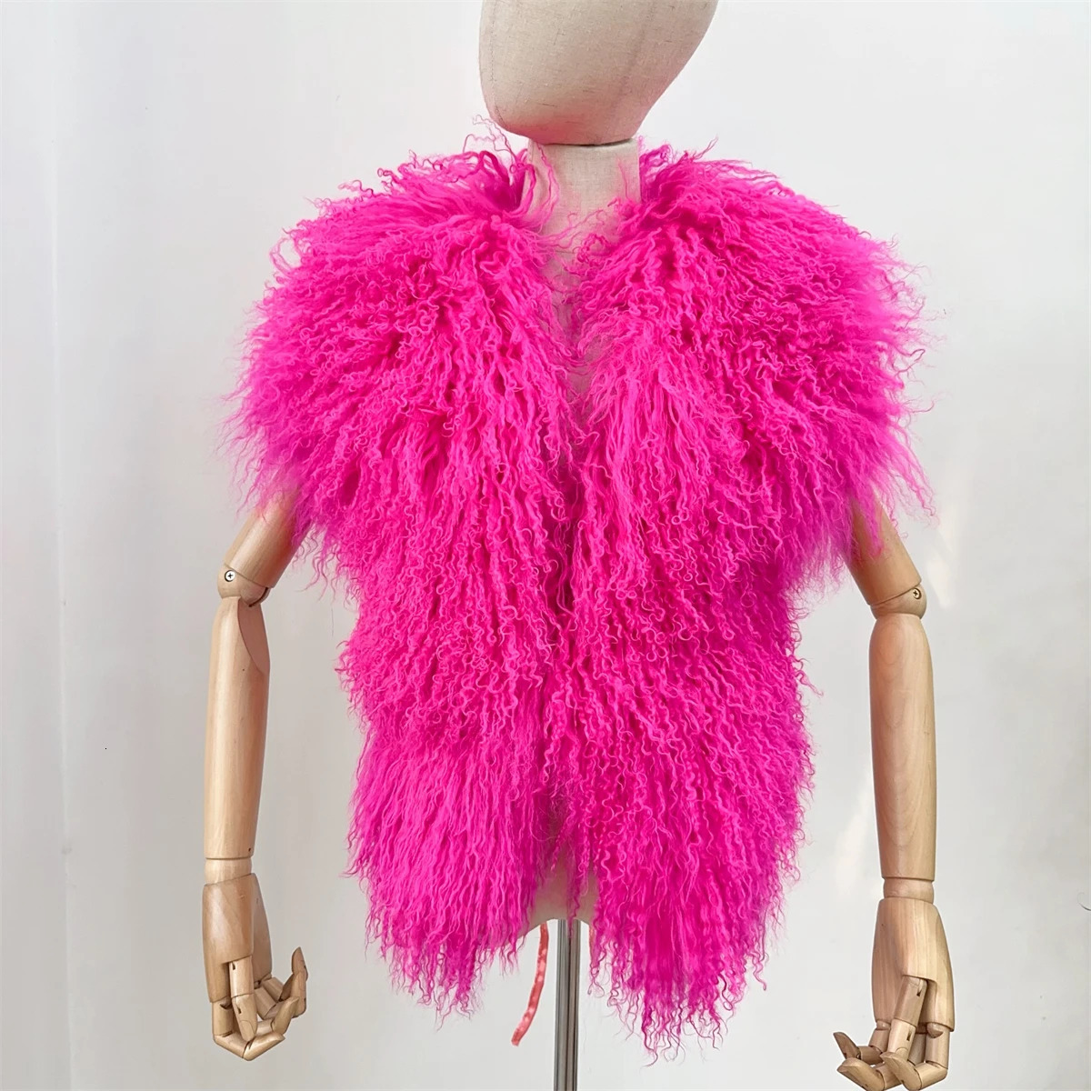 Streetwear Real Mongolian Sheepskin Fur Vest Women Sheep Halter Top vest 251014