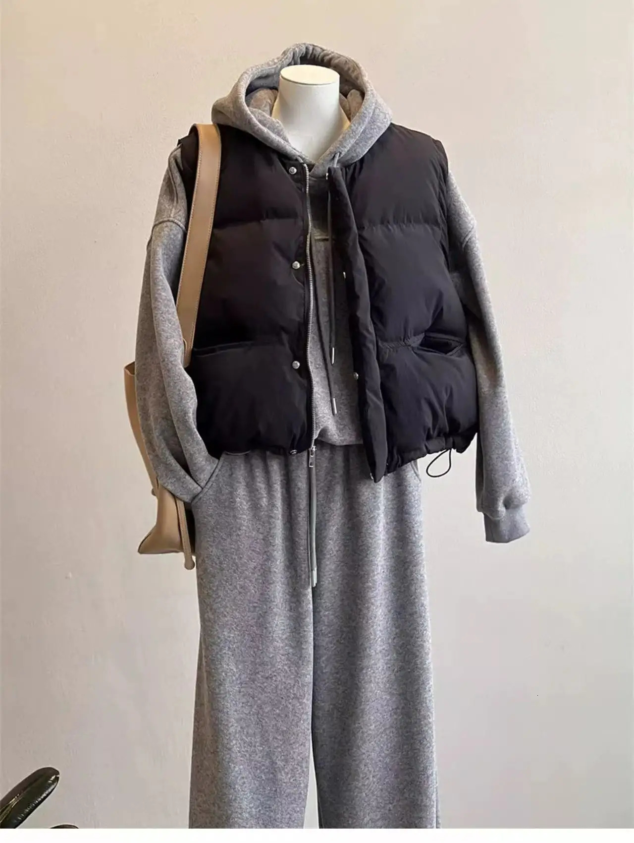 Korean Fashion Women Winter Warm Cotton Padded Jacket Sleeveless Big Pockets Thick Vests for 251027