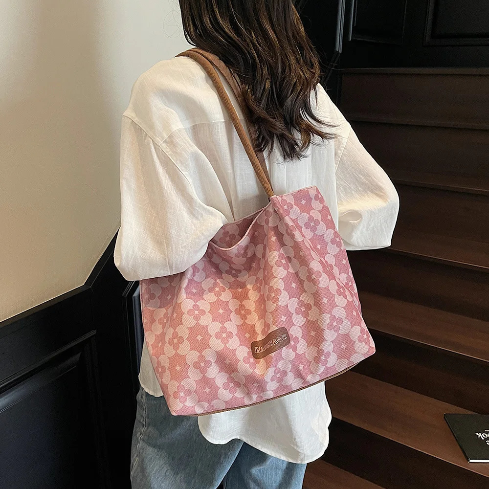 Summer Fashionable Flower Printed Shoulder Bag Womens Casual Large Capacity Tote Bag For College Outings Casual Vacation 251029