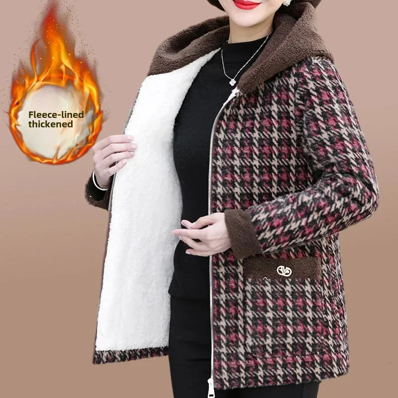 Plus Size Thickened FleeceLined Womens Winter Sheepskin Jacket Casual Versatile With Cap Cropped Cotton Coat Womens Plaid Top 251029