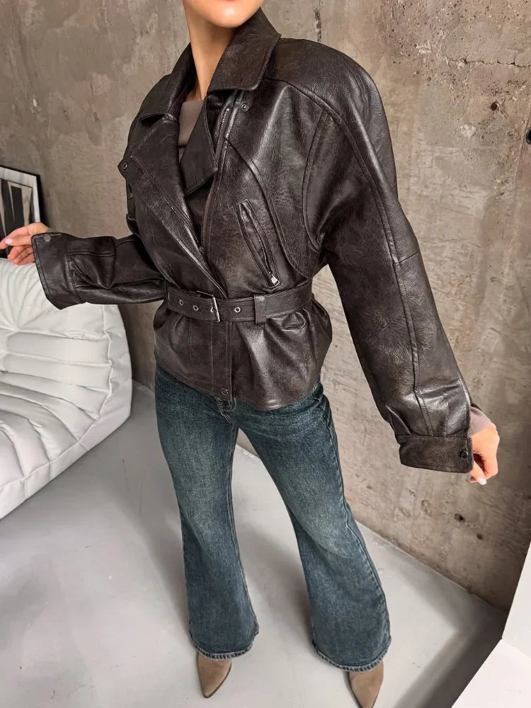 Retro Solid Lapel Collar Leather Short Jacket Women Long Sleeve Belted Zipper Pocket Loose Outerwear 2025 Autumn Daily Coats 251029