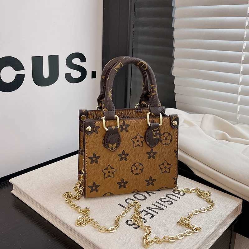 Elegant Womens Shoulder Bag Luxury Brand Leather Handbag For Ladies Popular Classic Crossbody Tote Messenger W251029