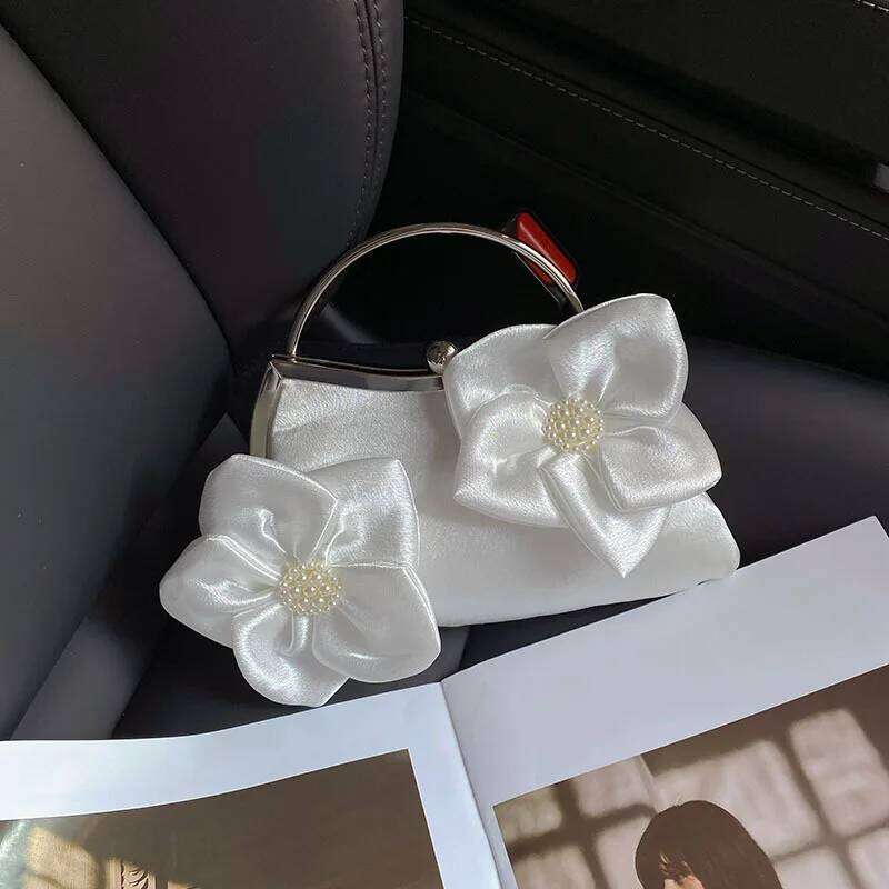 Designer Bags Fashion, Literature, Elegance, Temperament, White Flower Dinner Intellectual Silk Satin Evening Bag, Messenger Bag In Hand. Luxury Bag
