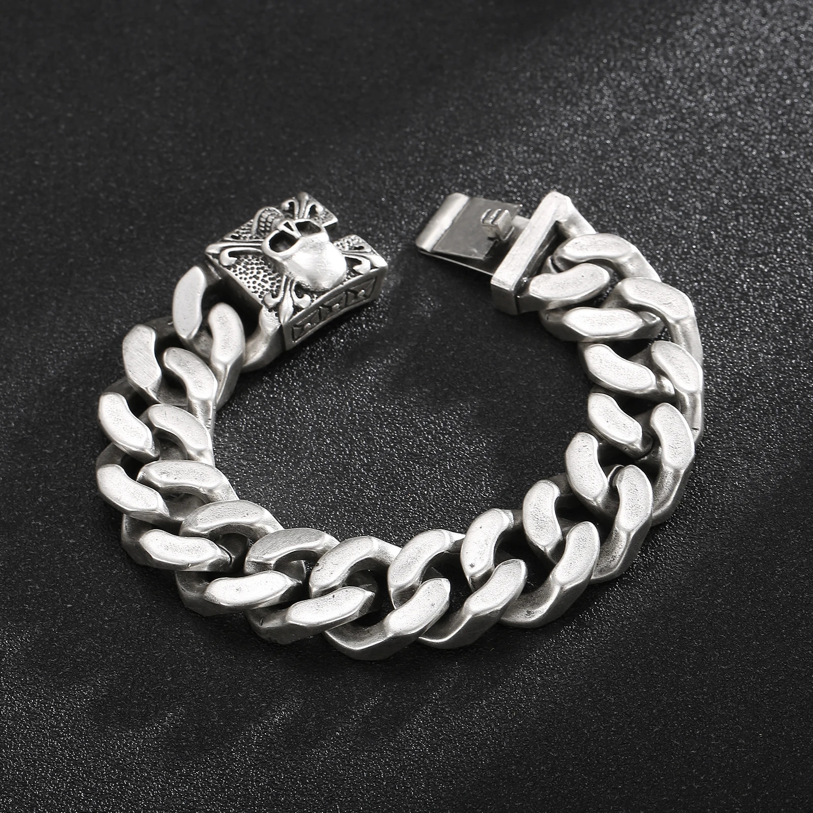 20mm Big and Heavy Chunky Cuban Chain Bracelet Men With Devil Ghost Skull Charm Vintage Magical Jewelry Gift For Friends 251028