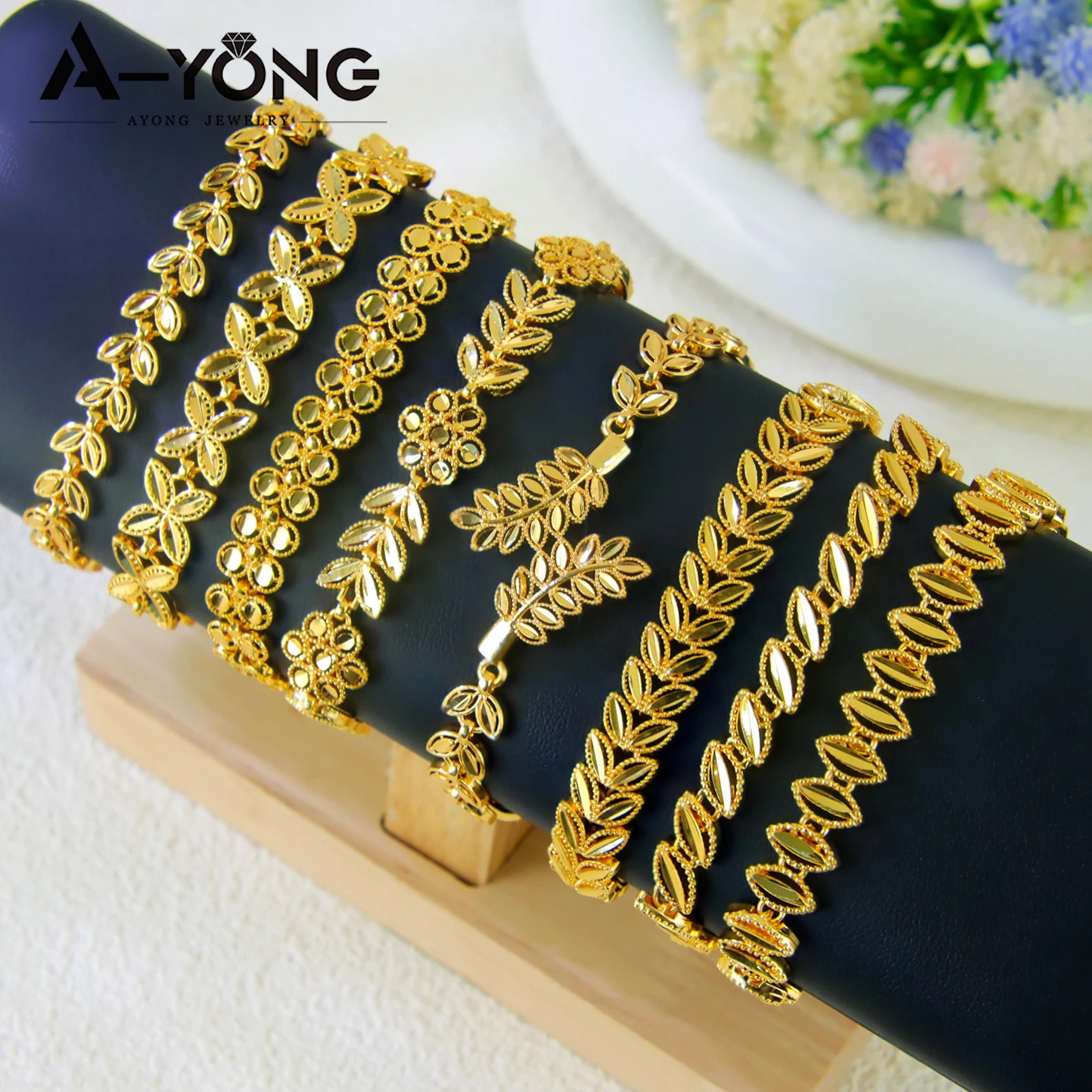 Dubai Gold Plated Bracelet 21k Gold Color Muslim Women Lucky Charm Bangles Oman Saudi Bridal Event Party Jewelry 251028