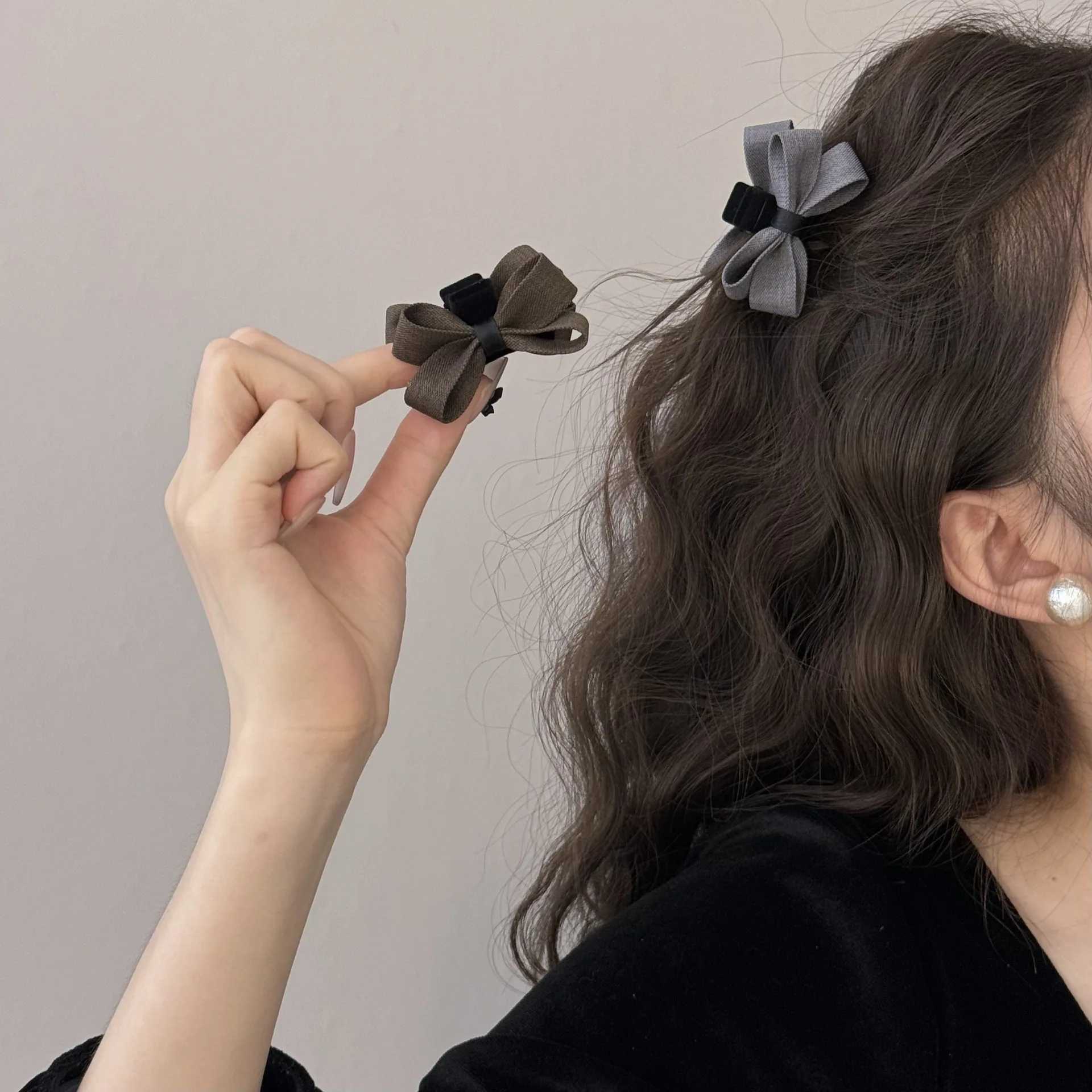 French Chic Bows Claw Clip for Women HighEnd Princess Hair Accessory Small Size Pair of Clips for Stylish Hair ManagementW251028