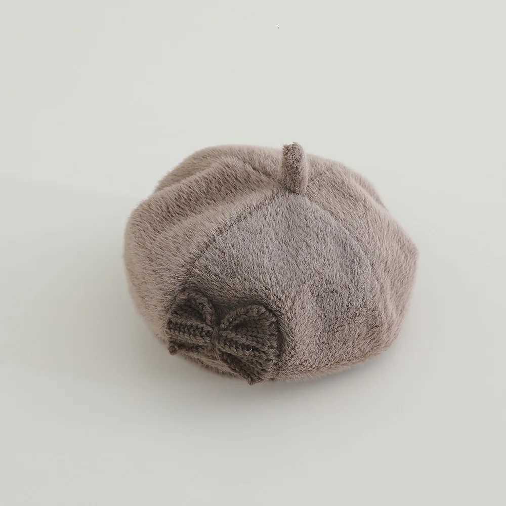 Childrens Knitted Woolen Beret Hat Princess Style Autumn Winter New Arrival Candy Color Painter Hat for Baby Girls251028