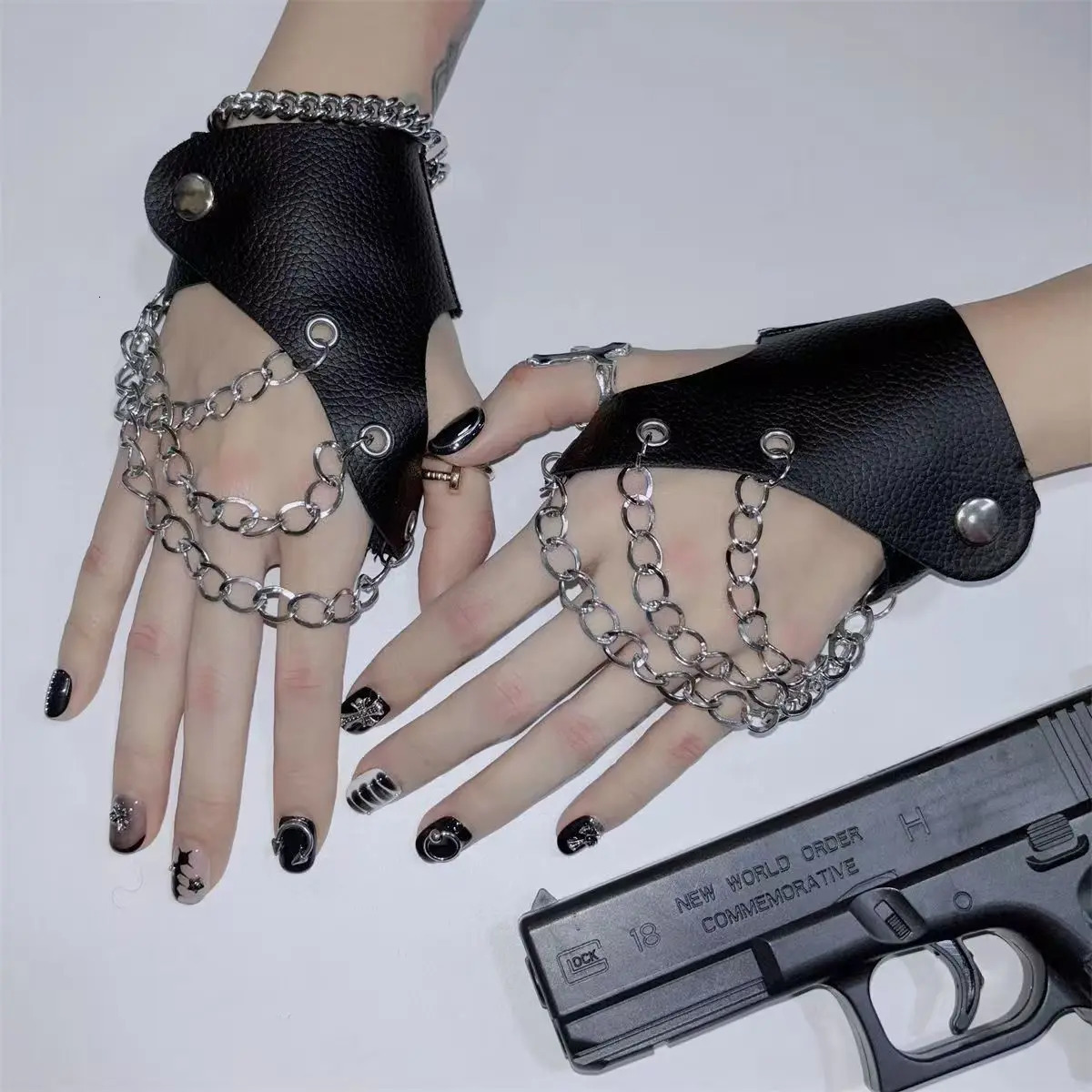 Summer hollow half palm finger gloves fashion punk street dance rivet chain motorcycle gothic cool performance hand 251013