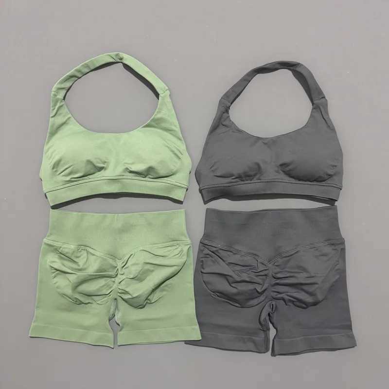 2 Piece Histello Sports Set Women Seamless Halter Bra Neck Strap Padded Yoga Top Scrunch Bum Shorts Workout Suit Sports Gym SetsXJ251029