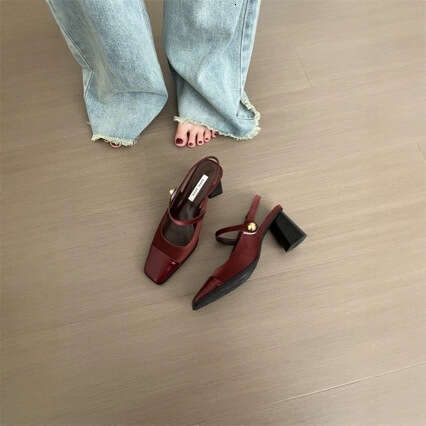 Spring New Korean Style Fashion Square Toe One-Strap High Heel Casual Large Size Women's Designer Shoe Roman Closed-Toe Sandals