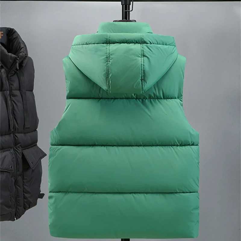 Mens Hooded Vest Winter Zipper Warm Stand Collar Waistcoat Men Cotton Padded Sleeveless Jackets with Big Pockets 2025 W251029