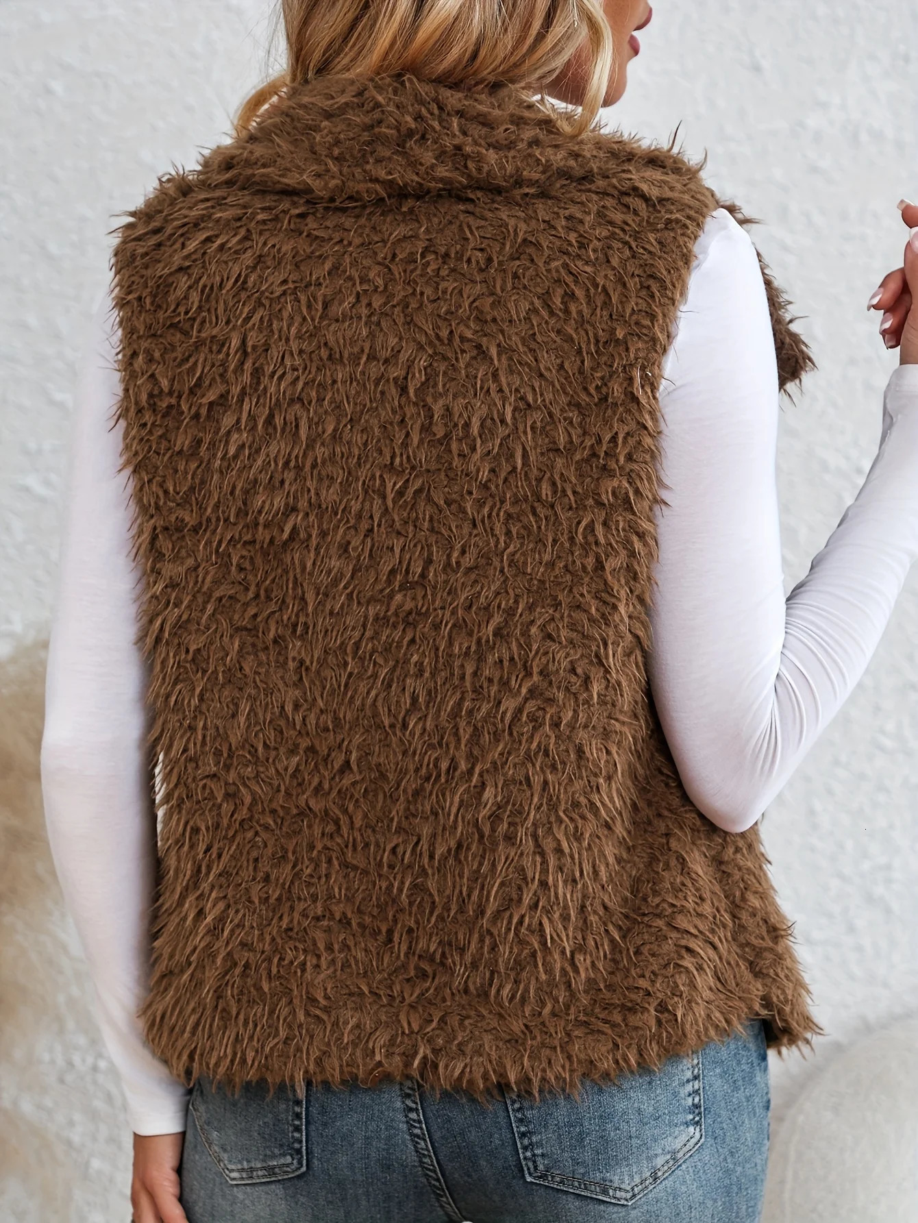 A versatile vest coat for women in autumn and winter with a waterfall collar and a front opening plush vest 251029