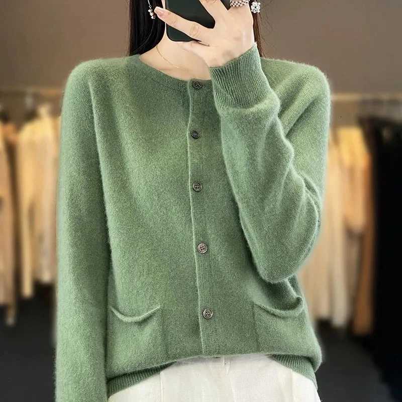 Fashion Women 100 Merino Wool Cardigans Cashmere Sweater Autumn Winter Oneck Long Sleeve Knitwear Female Basic Clothing TopsT251028