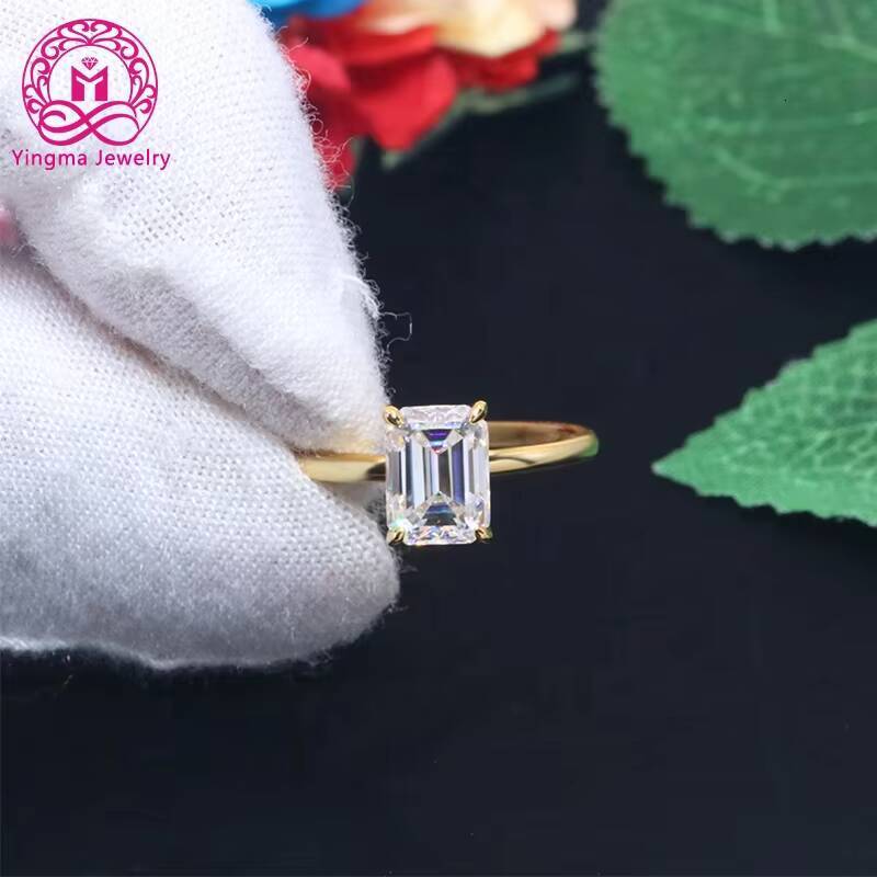Yingma Jewelry 925 Sterling Silver 14K18K Yellow Gold 6x8 mm Two Carats Emerald Cut Moissanite Ring