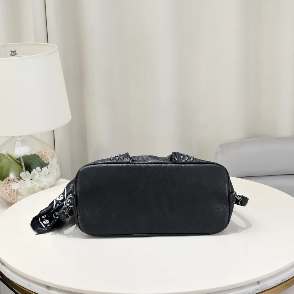 SHELKSBAG Womens Tote Bags Gothic Skull Studded Strap Hobo Handbag Large Capacity Vintage PU Leather Crossbody Shoulder Bag 251029