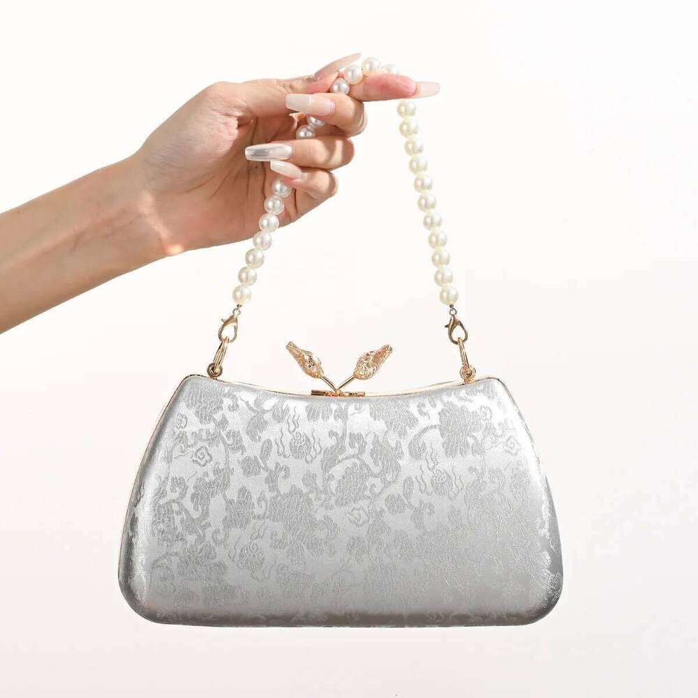 Designer Bags New Chinese Style Pearl Portable Cheongsam Women's Banquet Dress Party Dinner Bag Elegant Atmosphere Versatile Luxury Bag
