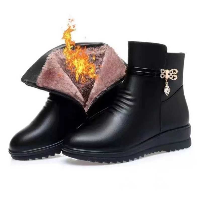 Leather Women Boots 2024 Winter Thick Wool Lined Genuine Leather Women Snow Boots Large Size Women Winter Shoes Z251029