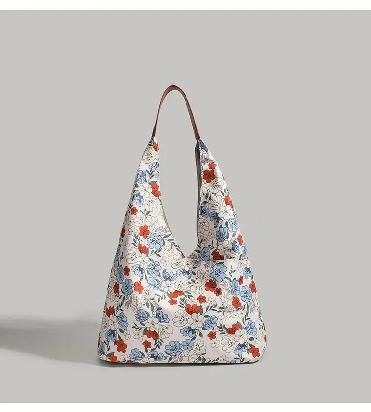 Floral Canvas Shoulder Bag Hong Kong Style Handheld Underarm Bag Large Capacity Tote Bag 251029