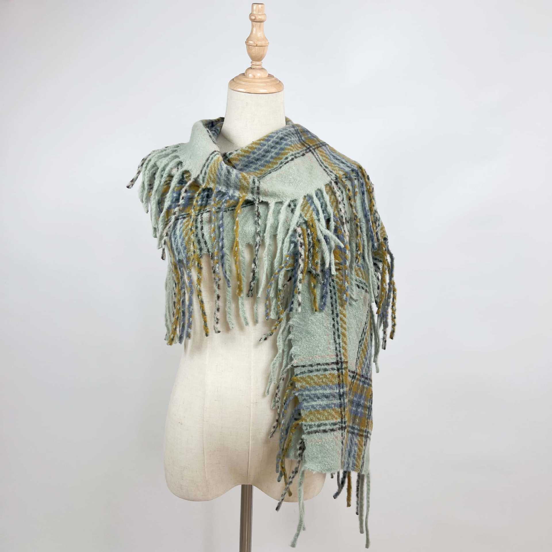 New Plaid Circle Scarf Female Imitation Cashwool Atmosphere Feeling All Kinds Of Tassel Scarf Casual Scarf 2025s hot