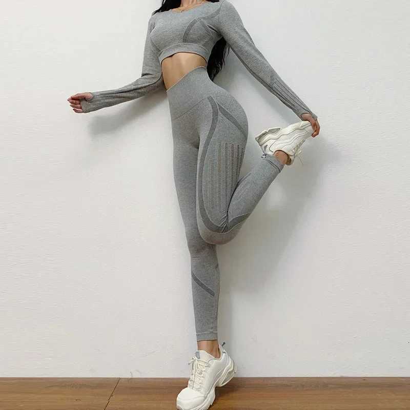 2pc Womens Yoga Suit Set Sports Long Sleeved Clothing Top Seamless High Waist Tight Fitting Breathable Pants Fitness SportswearXJ251029