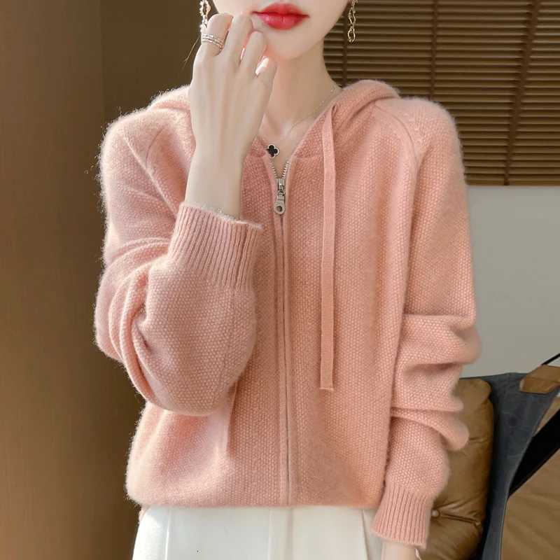 Women 100 Merino Wool Sweater Zip Hooded Collar Pullover Autumn Winter Cashmere Knitwear Elegant Clothing Thick Bottoming TopsT251028