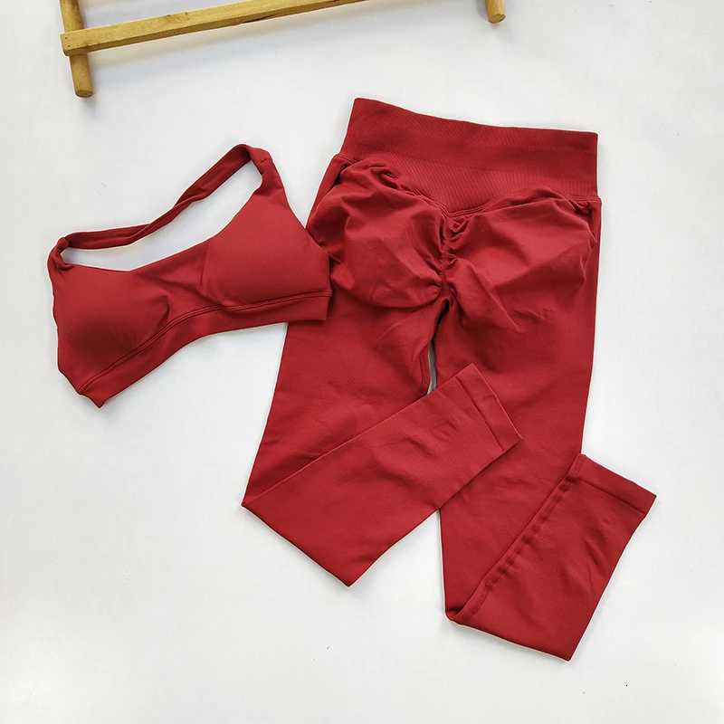 Sports Suit Womens Running 2PCS Set Seamless Yoga Thin Straps Beautiful Back Fitness Bras Gym Highwaisted Peach Leggings SetsXJ251029