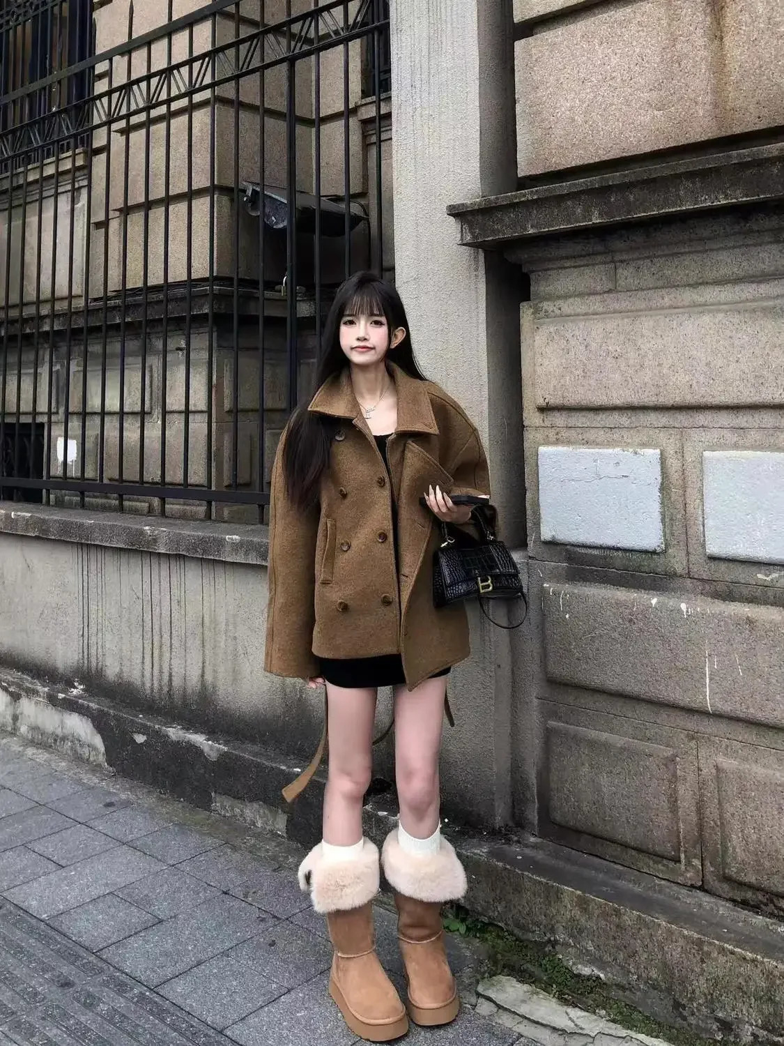 Winter Korean Fashion Woolen Warm Coat Women Chic Shawl Cloak Retro Loose Trench Coat Female Sweet Casual Overcoat 251029