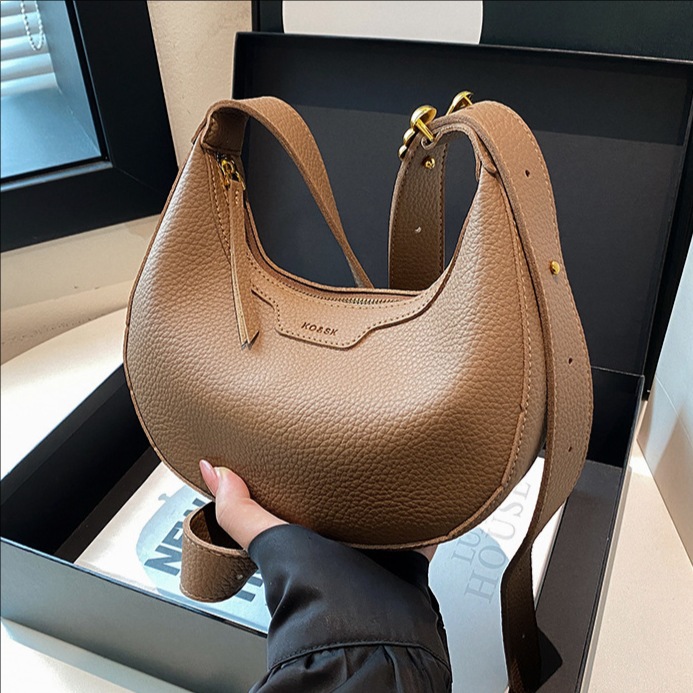 dumpling-shaped women's bag. 2025 new model. Retro and fashionable. Commuting shoulder bag. Single-shoulder bag with armpit strap. Women's c