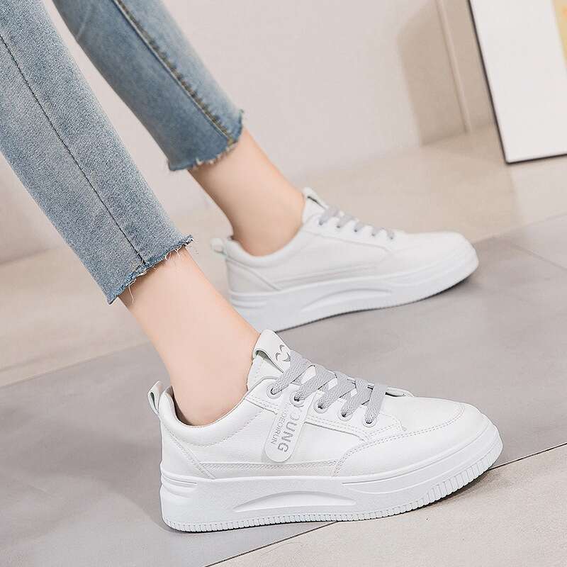 White Sneakers for Women 2025 New Soft Comfortable Versatile Student Thick Sole Sports Casual Shoes