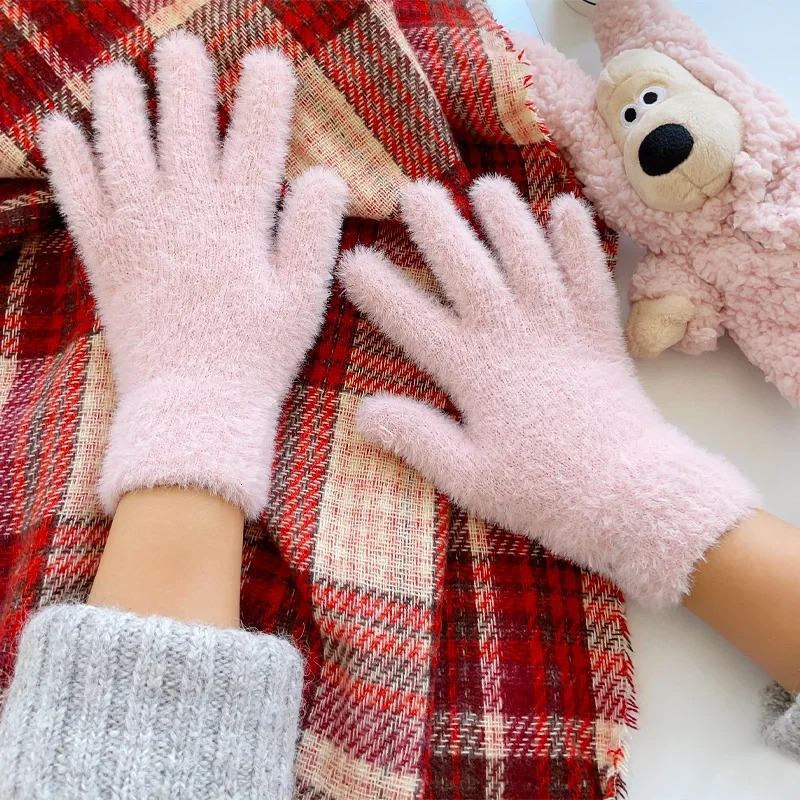 Fashion Winter Mink Velvet Five Finger Gloves Plush Warm Coldproof Gloves Women Outdoors Cycling Solid Color Wistiti Mittens 251029