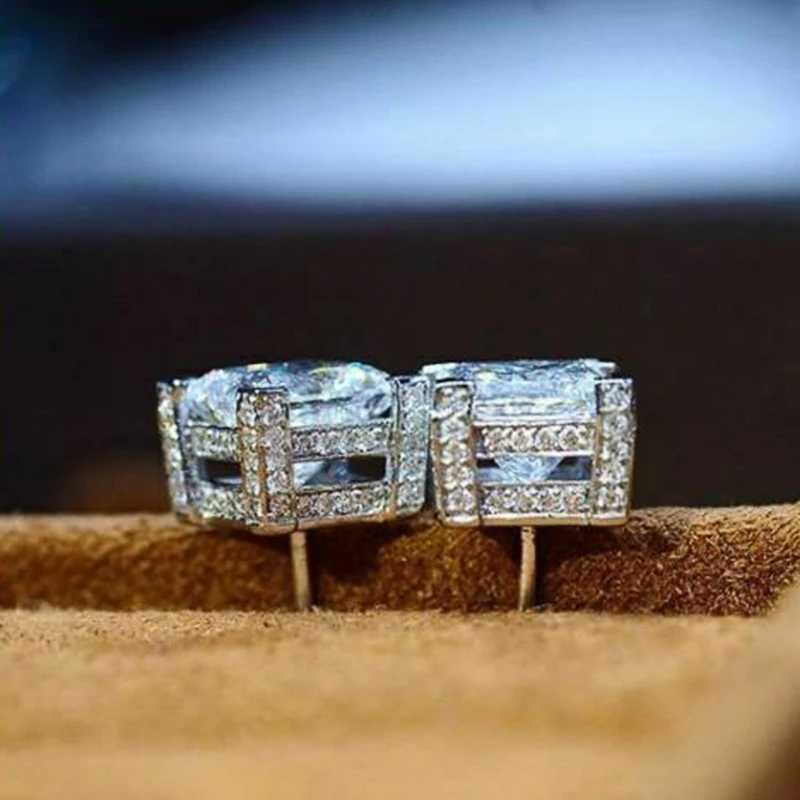 Huitan Simple Princess Square Earrings WomenMen Hot Accessories Piercing Luxury Inlaid AAA Cubic Zirconia Fashion Jewelry 2021W251029