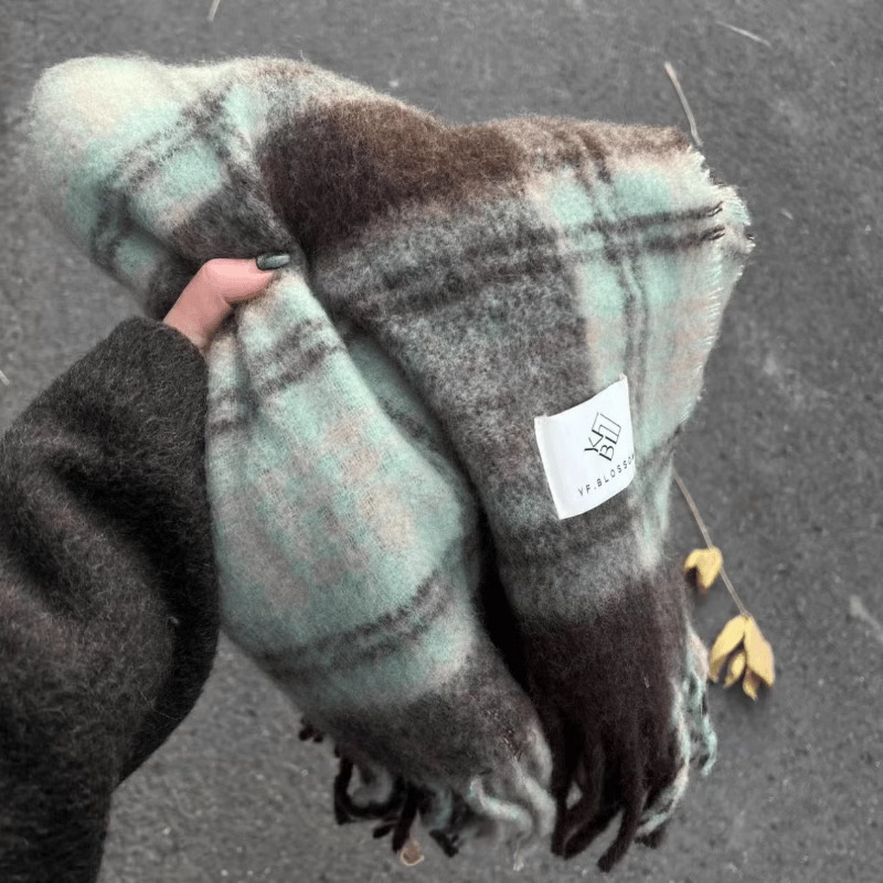 Mint Green Scarf Autumn And Winter Female Atmosphere Feeling Plush Thickened Warm Send Girls Shawl New Style 2025
