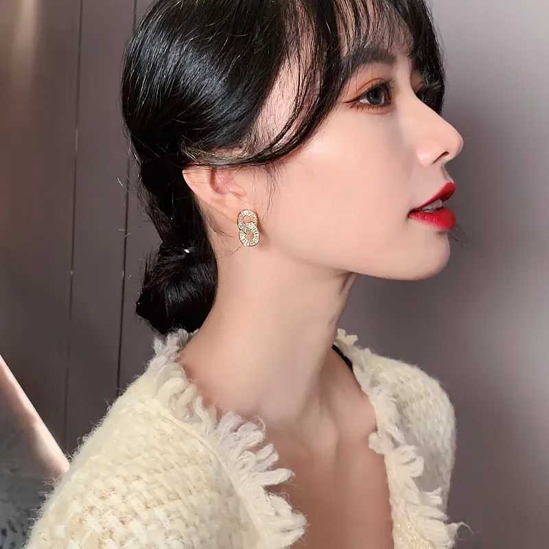 Luxury Zircon Circle Clasp Gold Colour Pendant Earrings For Woman Fashion Korean Jewelry 2020 New Party Girls Unusual EarringsW251029