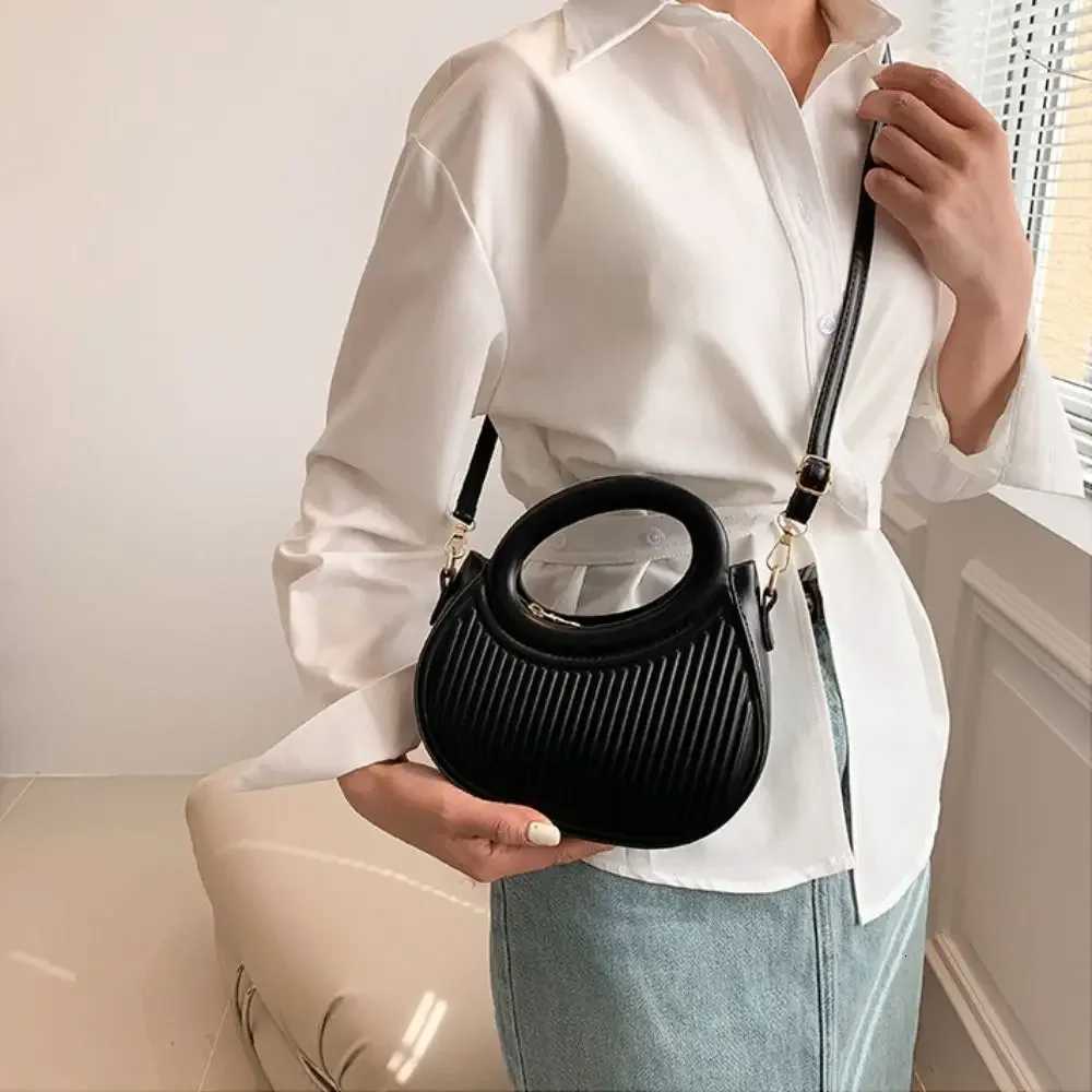 Fi Wen Shoder Bag Armpit Bag Design Underarm Bag Pleated Saddle Bag Solid Color Messenger Bag Purse Handbags1 D251029