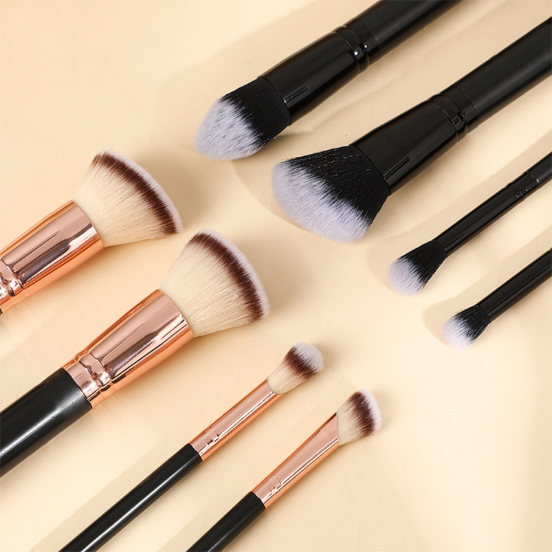 Creative Makeup Brushes Soft Bristles, Portable, Non-Shedding 4-Piece Facial Makeup Brush Set Fluffy, Non-Absorbent Customizable